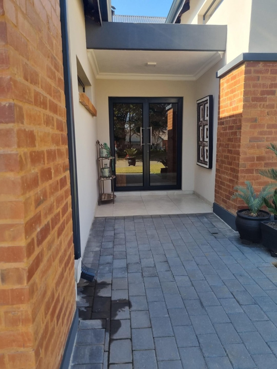 3 Bedroom Property for Sale in Landsmeer Residential Estate North West